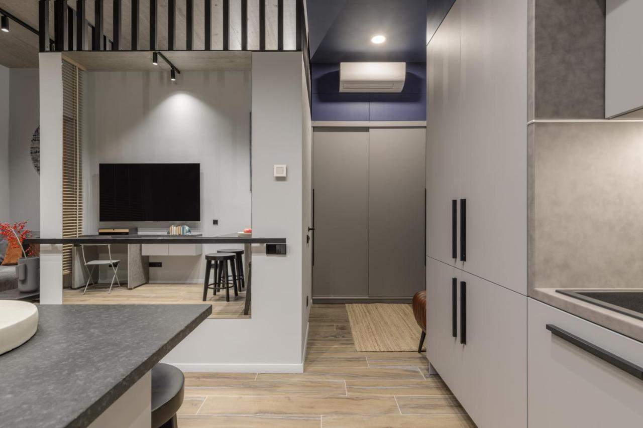 Ivis House Modern Apartment In Vilnius Old Town With Balcony Exterior foto