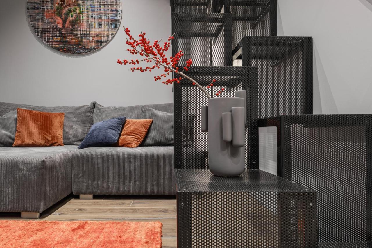Ivis House Modern Apartment In Vilnius Old Town With Balcony Exterior foto